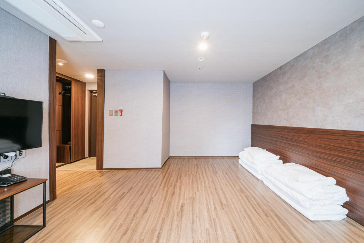 Hotel With City Jeju Ngoại thất bức ảnh