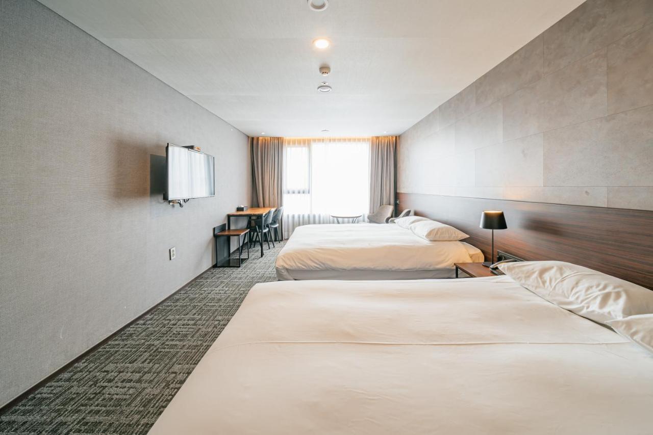 Hotel With City Jeju Ngoại thất bức ảnh
