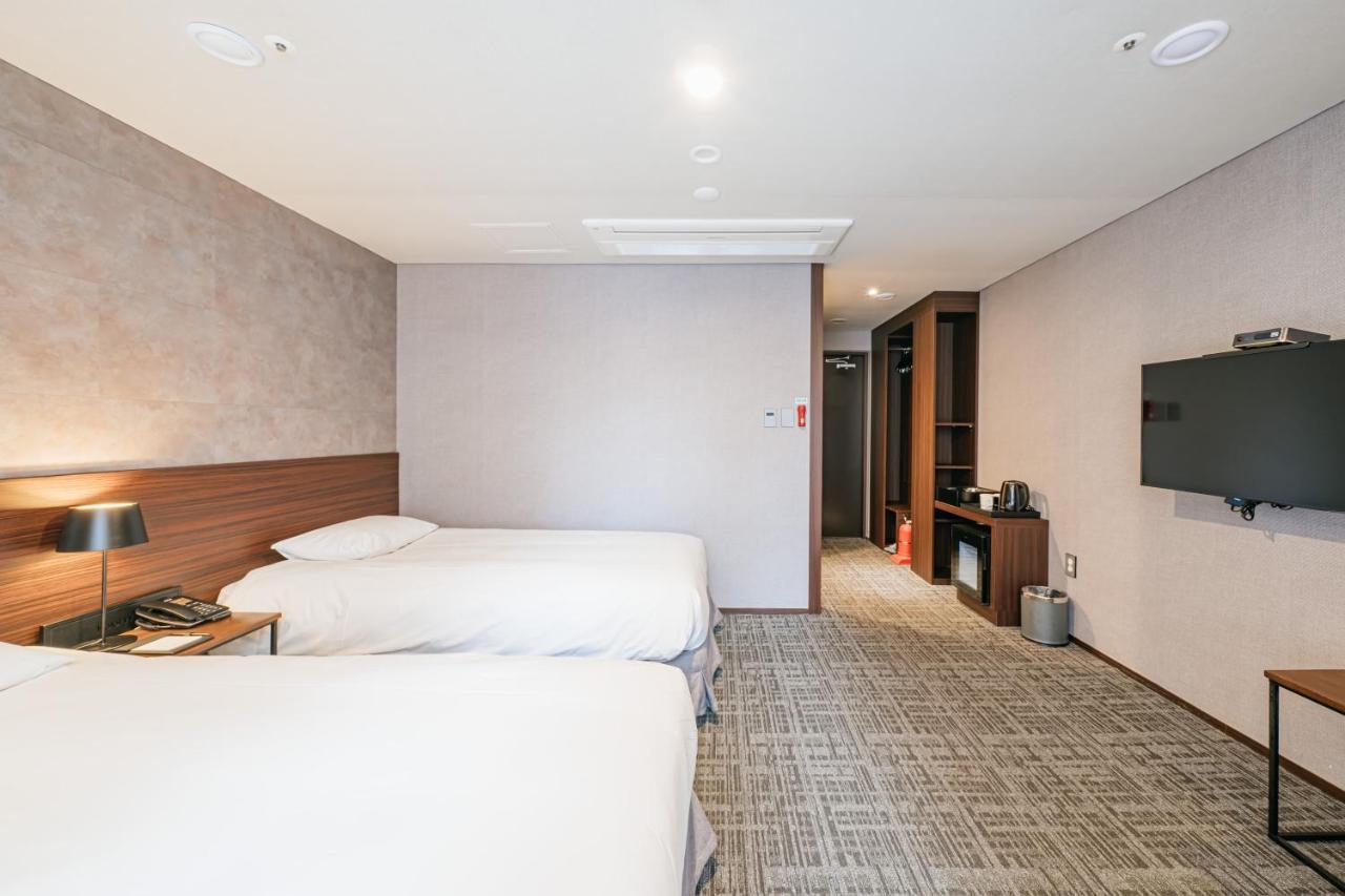 Hotel With City Jeju Ngoại thất bức ảnh